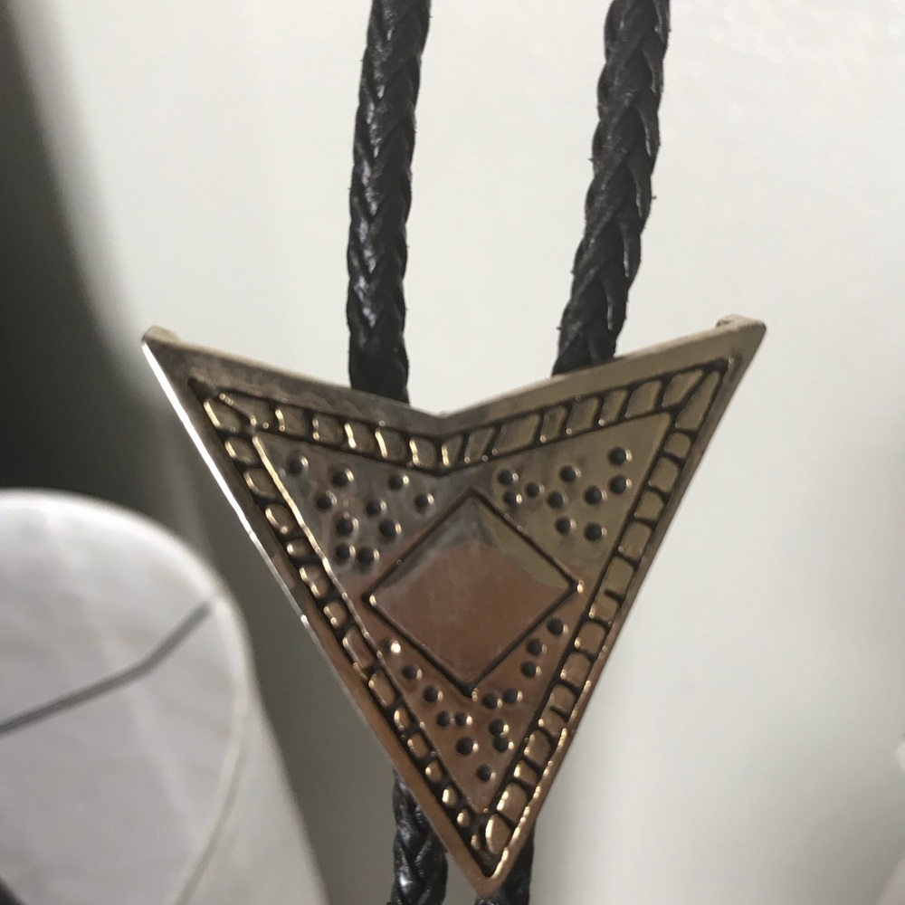 Bolo tie